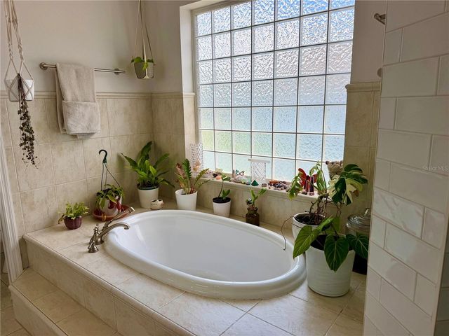 1605 GULF ROAD, Tarpon Springs, FL 34689
