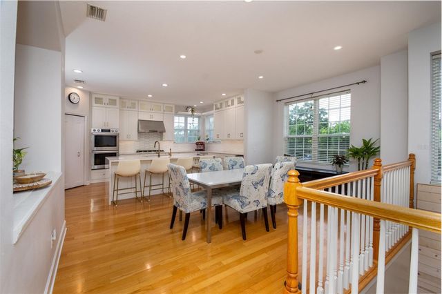1605 GULF ROAD, Tarpon Springs, FL 34689