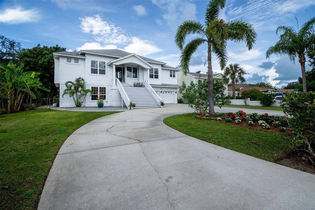 Image 1 of property listing at 1605 GULF ROAD, Tarpon Springs, FL 34689