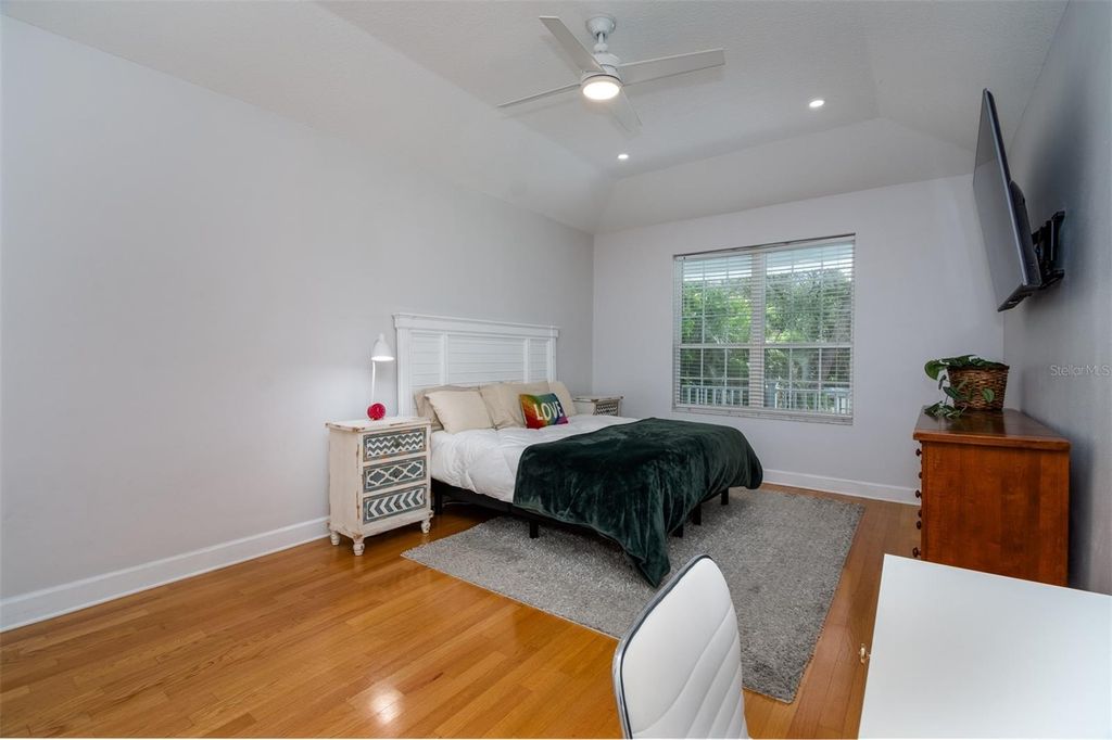Image 28 of property listing at 1605 GULF ROAD, Tarpon Springs, FL 34689