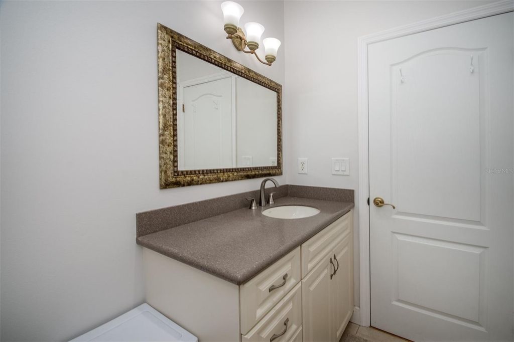 Image 34 of property listing at 1605 GULF ROAD, Tarpon Springs, FL 34689