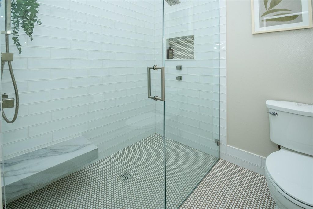 Image 37 of property listing at 1605 GULF ROAD, Tarpon Springs, FL 34689