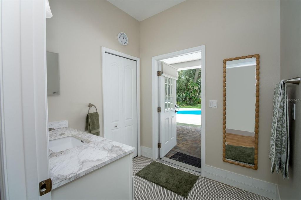 Image 38 of property listing at 1605 GULF ROAD, Tarpon Springs, FL 34689