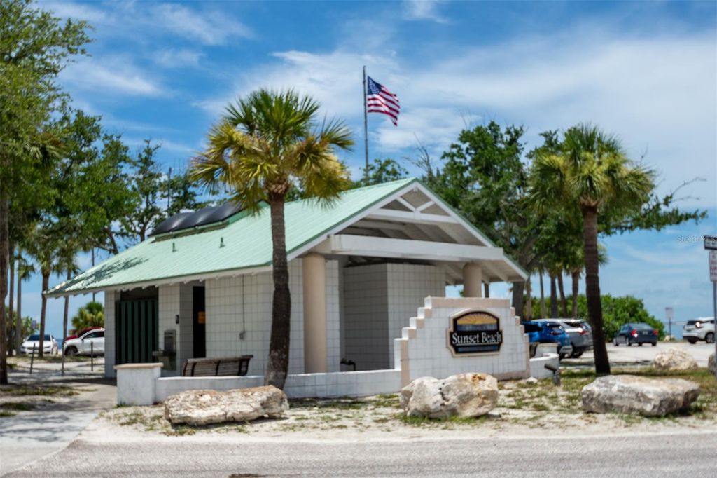 Image 48 of property listing at 1605 GULF ROAD, Tarpon Springs, FL 34689
