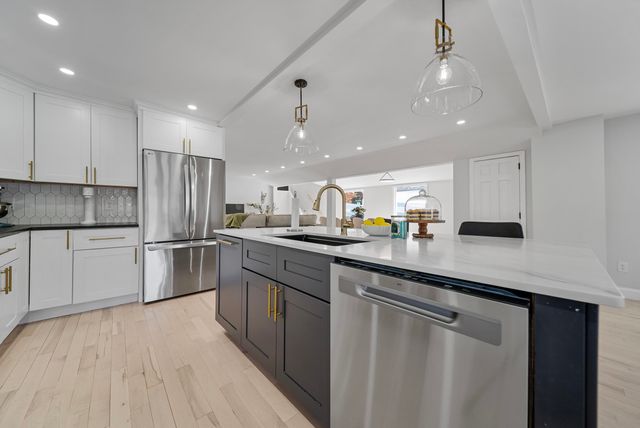 65 Sebbins Pond Drive, Bedford, NH 03110