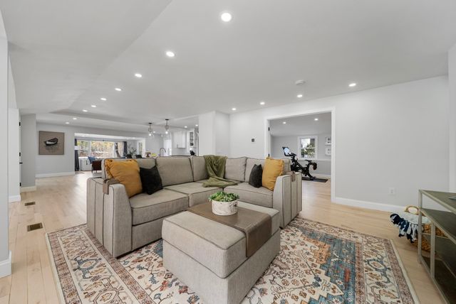 65 Sebbins Pond Drive, Bedford, NH 03110