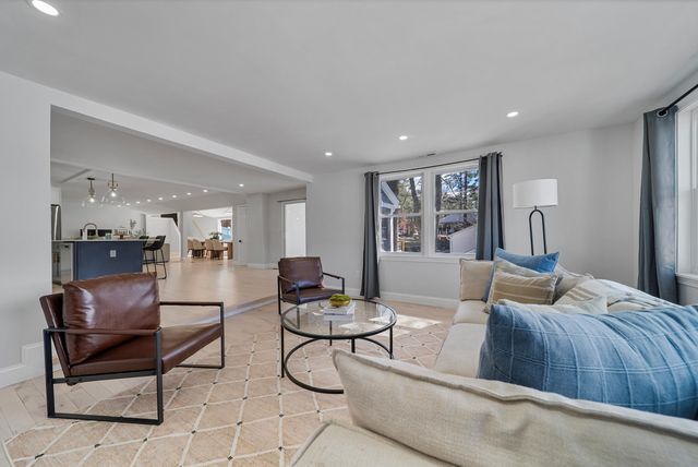 65 Sebbins Pond Drive, Bedford, NH 03110