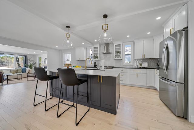 65 Sebbins Pond Drive, Bedford, NH 03110