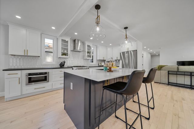 65 Sebbins Pond Drive, Bedford, NH 03110