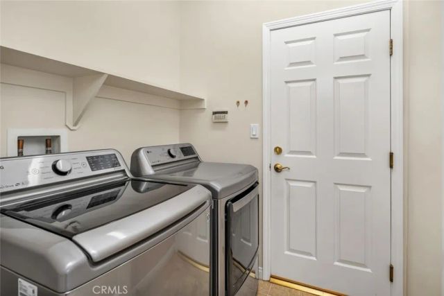 331 Hollyhill Drive, Bakersfield, CA 93312