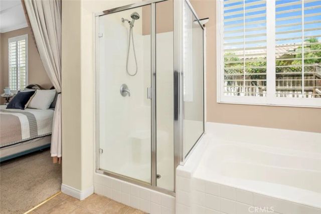 331 Hollyhill Drive, Bakersfield, CA 93312