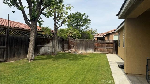 331 Hollyhill Drive, Bakersfield, CA 93312