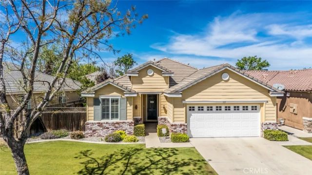 331 Hollyhill Drive, Bakersfield, CA 93312