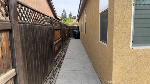 331 Hollyhill Drive, Bakersfield, CA 93312