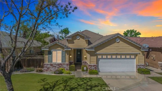 331 Hollyhill Drive, Bakersfield, CA 93312