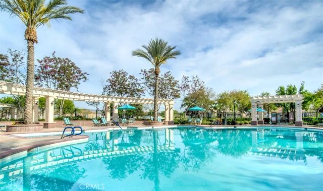 331 Hollyhill Drive, Bakersfield, CA 93312