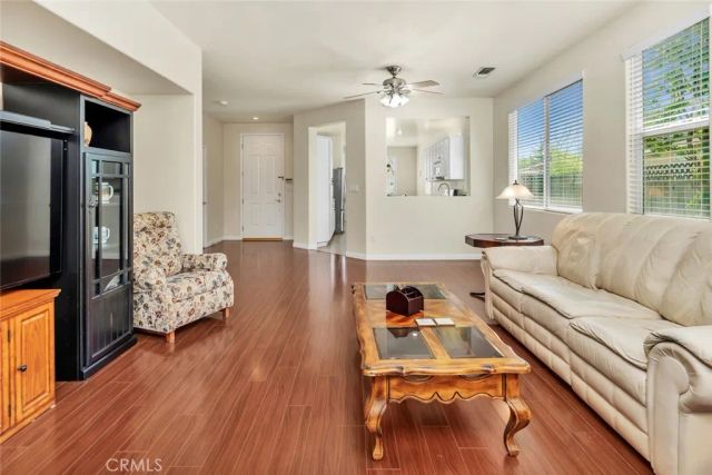 331 Hollyhill Drive, Bakersfield, CA 93312