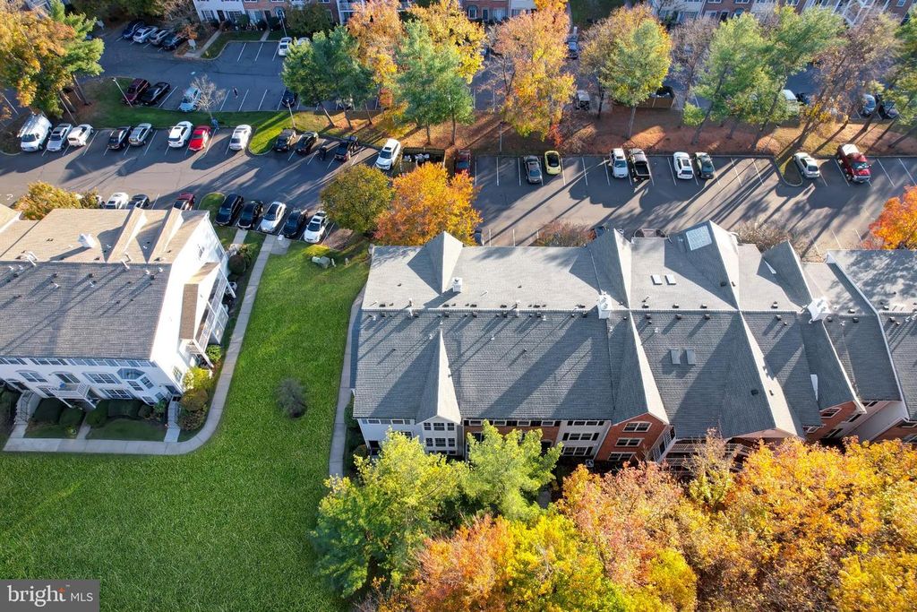 23 VERSAILLES CT, Hamilton, NJ 08619