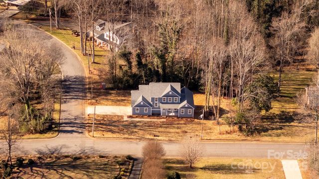 1326 Brentwood Drive, Newton, NC 28658