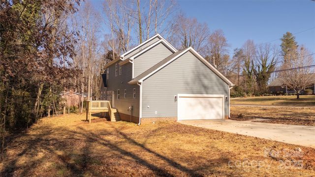 1326 Brentwood Drive, Newton, NC 28658