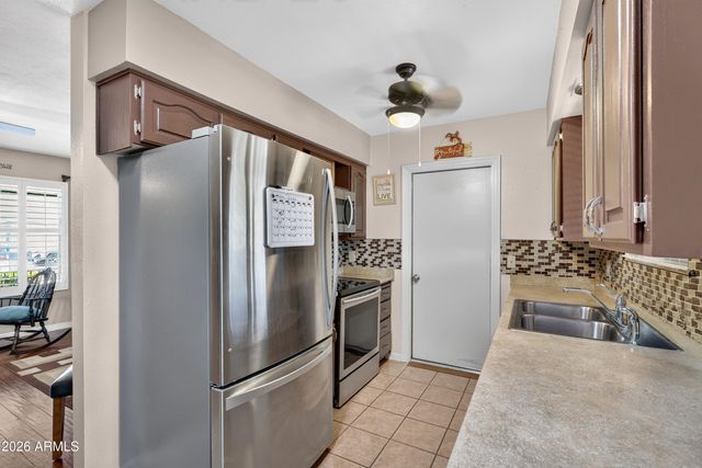 803 LEISURE WORLD --, Mesa, AZ 85206