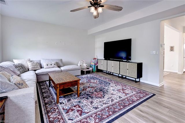 6 Ada CT, Hampton, VA 23666