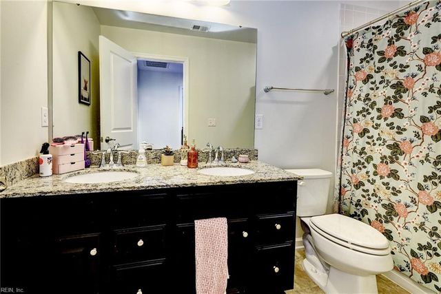 6 Ada CT, Hampton, VA 23666