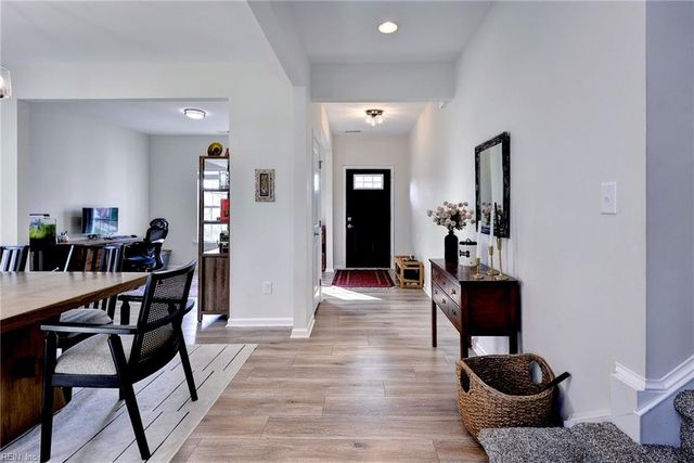 6 Ada CT, Hampton, VA 23666