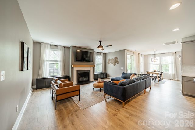 17036 Challory Glen Way, Charlotte, NC 28278