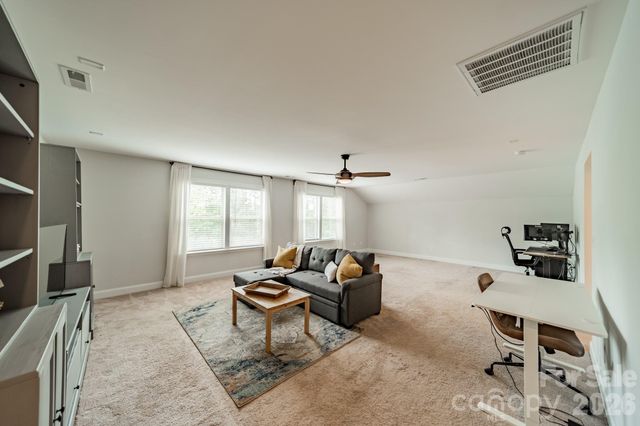 17036 Challory Glen Way, Charlotte, NC 28278
