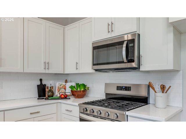 6412 Se Nasha St, Hillsboro, OR 97123