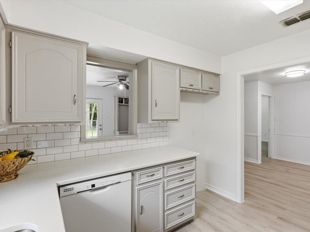 904 Aluminum Plant Road, Rockwall, TX 75087