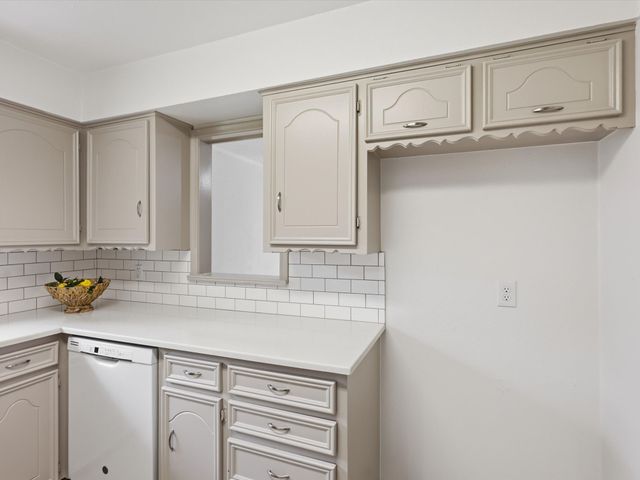 904 Aluminum Plant Road, Rockwall, TX 75087