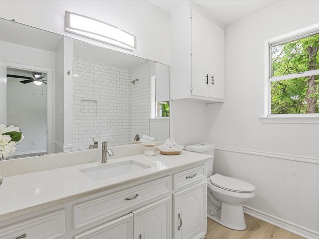 904 Aluminum Plant Road, Rockwall, TX 75087