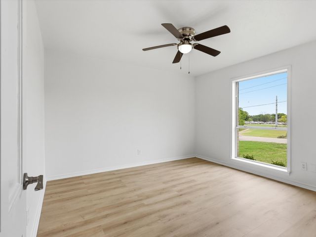 904 Aluminum Plant Road, Rockwall, TX 75087