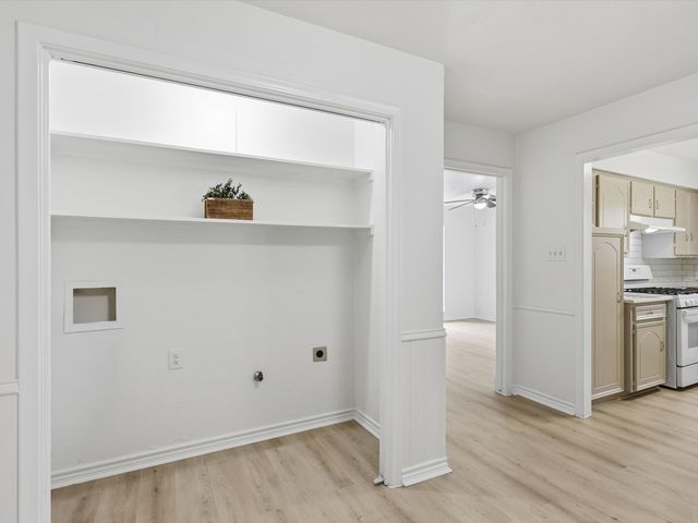 904 Aluminum Plant Road, Rockwall, TX 75087