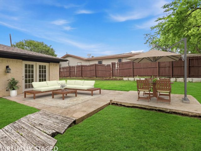 904 Aluminum Plant Road, Rockwall, TX 75087