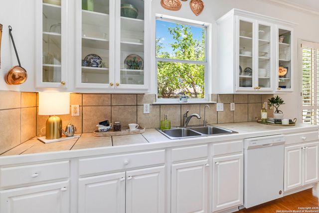 2212 Cotton Blvd, New Braunfels, TX 78130