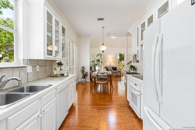 2212 Cotton Blvd, New Braunfels, TX 78130