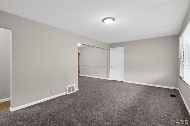 10220 Tappan Drive, St Louis, MO 63137