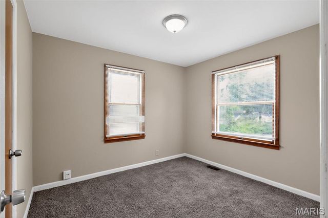 10220 Tappan Drive, St Louis, MO 63137