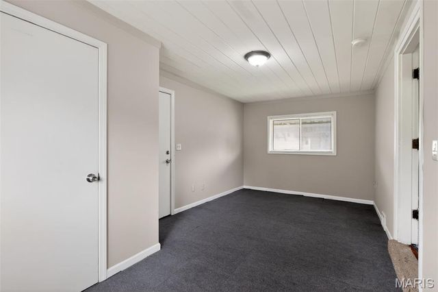 10220 Tappan Drive, St Louis, MO 63137