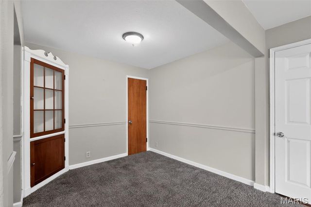 10220 Tappan Drive, St Louis, MO 63137