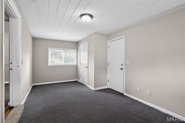 10220 Tappan Drive, St Louis, MO 63137