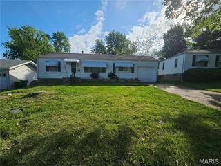 10220 Tappan Drive, St Louis, MO 63137