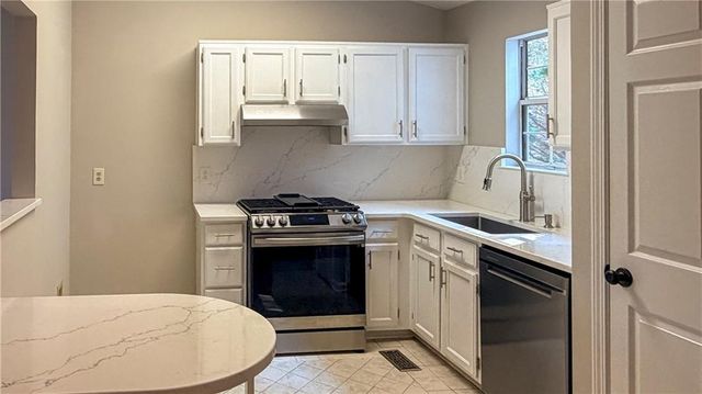 317 Winding Woods Trail, Woodstock, GA 30189