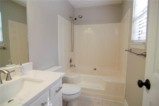 317 Winding Woods Trail, Woodstock, GA 30189