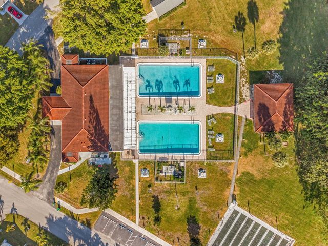 4924 NW 52nd Court, Tamarac, FL 33319