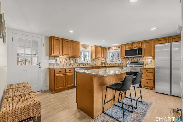 214 Pumpkin Hill Road, New Milford, CT 06776