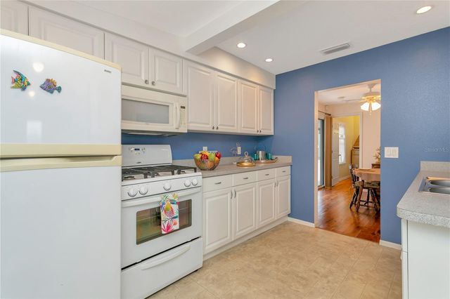 14 BRADEN CASTLE DRIVE, Bradenton, FL 34208